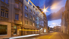 Strasse vor dem Hotel Wettstein in Basel