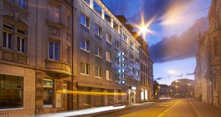 Strasse vor dem Hotel Wettstein in Basel