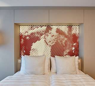 howett Superior Room4